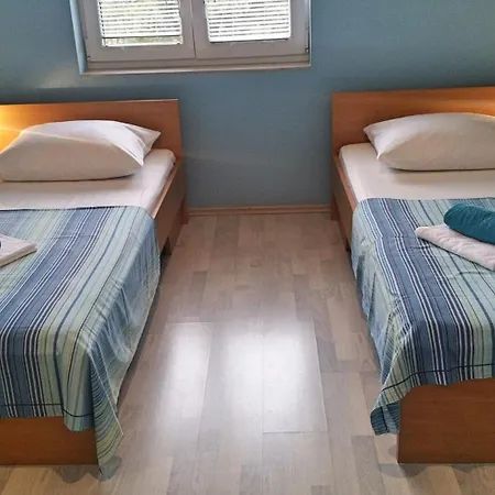 Apartman Apartments Teo Srima